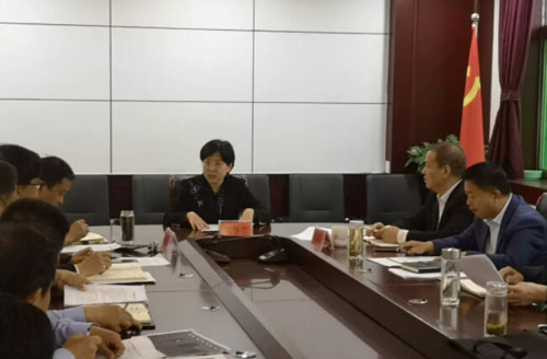 圖為臨清市召開銀河路超限站地磅整治專項會議現(xiàn)場